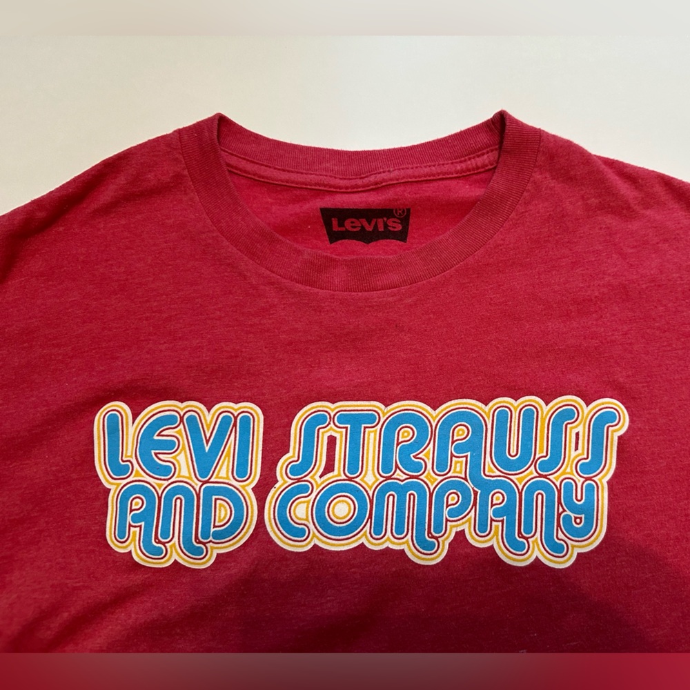 Levis Shirt Levi Strauss Medium Red Short Sleeve Graphic Logo Tee Crew Neck